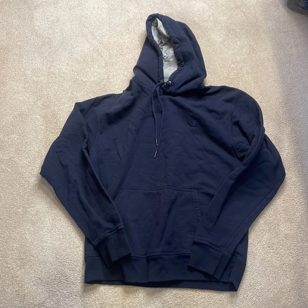 Champion Men’s Size M pull over Hoodie
